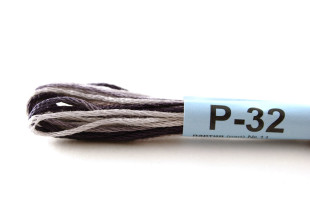 Мулине меланж Р-32 т.серый-св.серый